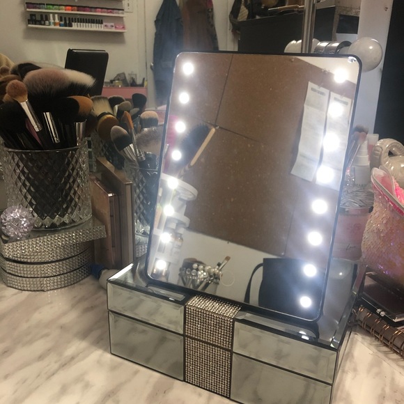 Vanity light desk - Picture 5 of 7